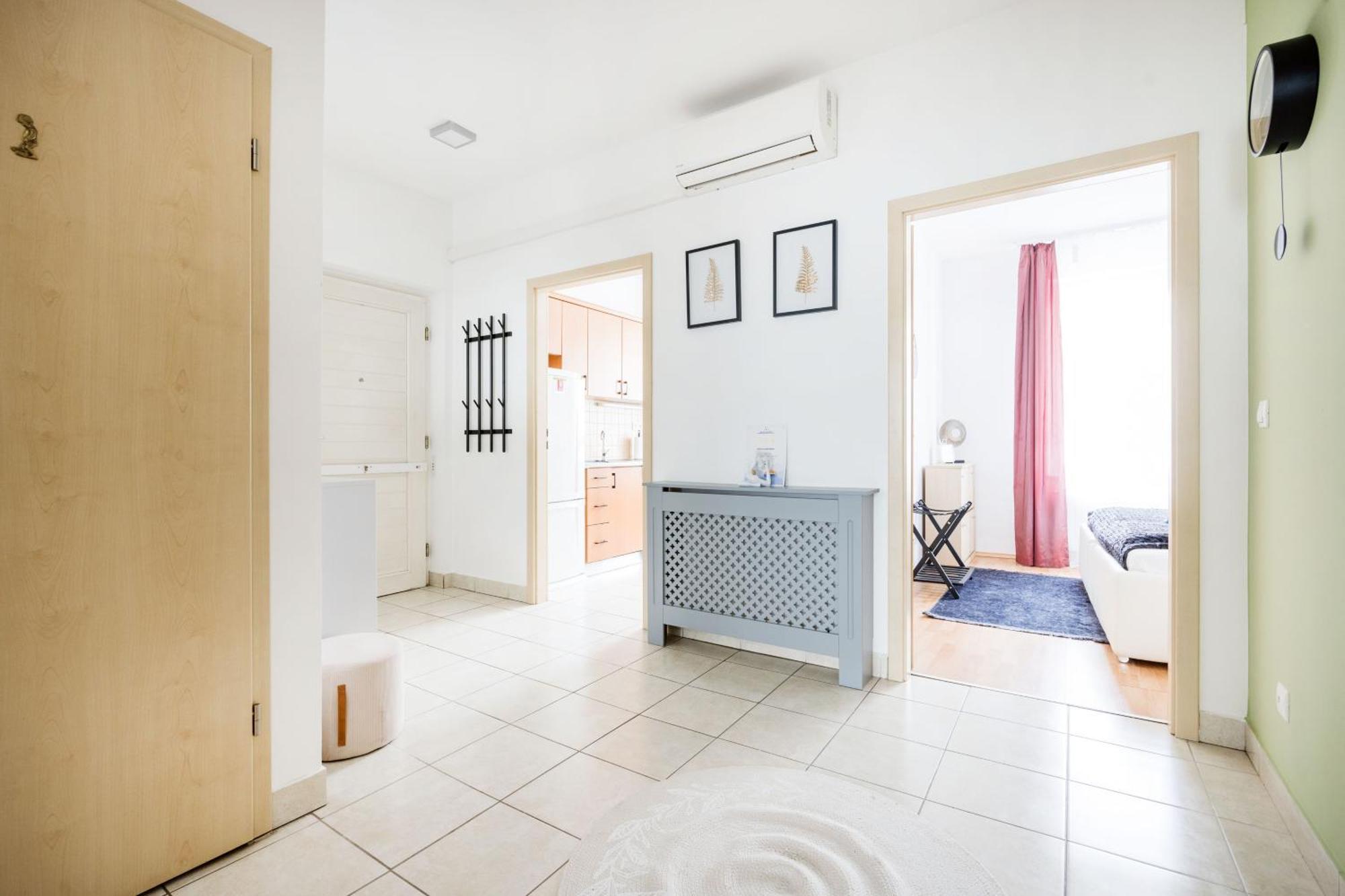 Modern Two-Bedroom Apartment With Free Parking Будапешт Экстерьер фото